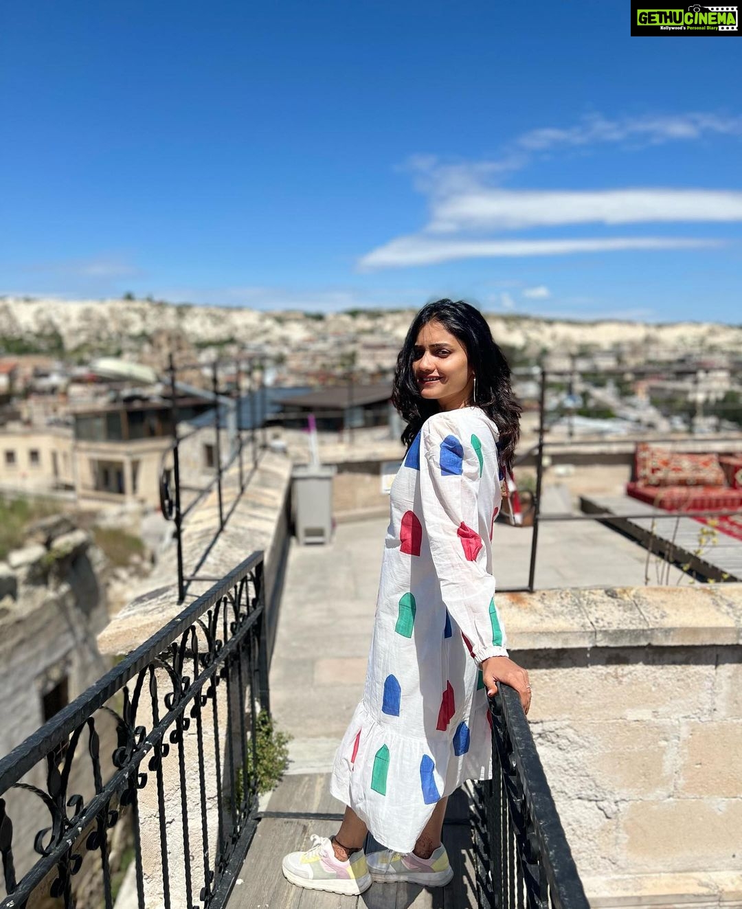 Hruta Durgule Instagram - Fairy Land 🥹❤️ #throwback #cappadocia #turkey #travel #takemeback #positivevibes #blessed #grateful