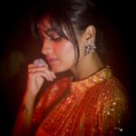 Hruta Durgule Instagram - ❤️✨ Outfit by @rajgharana.rg Earings by @the_jewel_gallery Ring by @rubans.in @oakpinionpr Watch by @trishaktigemsandpearl Styled by @shalmalee_t HMU by @seemaaofficial Clicked by @deepali_td_official Managed by @the_moon_cult #pravahpicturepuraskar2022 #awardnight #special #blessed #grateful #happy #positivevibesonly