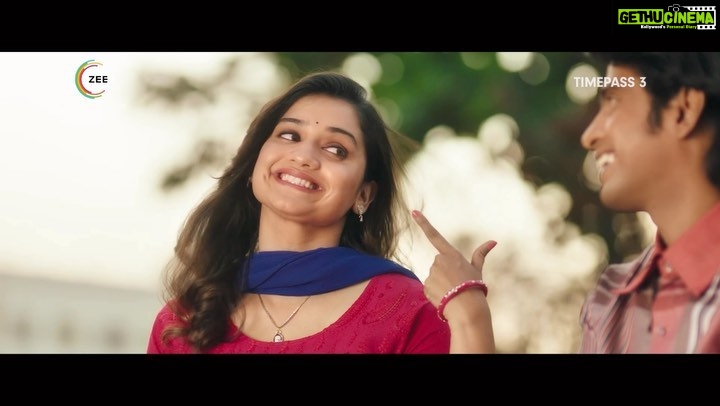 Hruta Durgule Instagram - Get ready to witness this powerhouse of entertainment called Palvi Dinkar Patil! Watch #TimepassOnZEE5 premiering 16th September #WithoutLoveLifeBechav @ravijadhavofficial @hruta12 @prathameshparab @vaibhavmangale @anvita_phaltankar @bhaukadamofficial @officialsanjaynarvekar @themanmeetpem @onkar_raut @jayeshdadusofficial @aartiwadagbalkar @priyadarshanjadhavv @meghana_jadhav @krutikaim @lawrencedcunha @rahulchecks82 @sanjeevhowladar @thevinodsarode @amitrajmusic @kshitijpatwardhan @adarshshinde @ambekaraarya @shalmiaow @vaishalisamant @harshavardhan_wavre @athaanshofficial @mangeshcoolkarni @meashwin @zeemarathiofficial @zeemusicmarathi @zeetalkies @zeeyuva @zee5_marathi