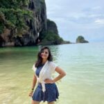 Hruta Durgule Instagram - Celebrating my 29th by the Sea ❤️ Thank you for all the lovely wishes and love 🤗 Forever grateful for everything 🧿 #sea #serene #calm #soothingwaters #29thbirthdaycelebration 📷 by @prateekshah1 ❤️