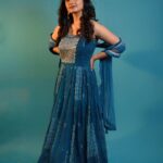 Hruta Durgule Instagram - ANANYA✨ 22July . . Styled by @shalmalee_t Outfit by @kalamandir_thane Accessories by @the_jewel_gallery Make up by @nikhils_makeover_ Hair by @makeupbypragati_ Photos by @sarrikaaaaaa . #hrutadurgule #ananya #trailerlaunch #firstfilm Mumbai, Maharashtra