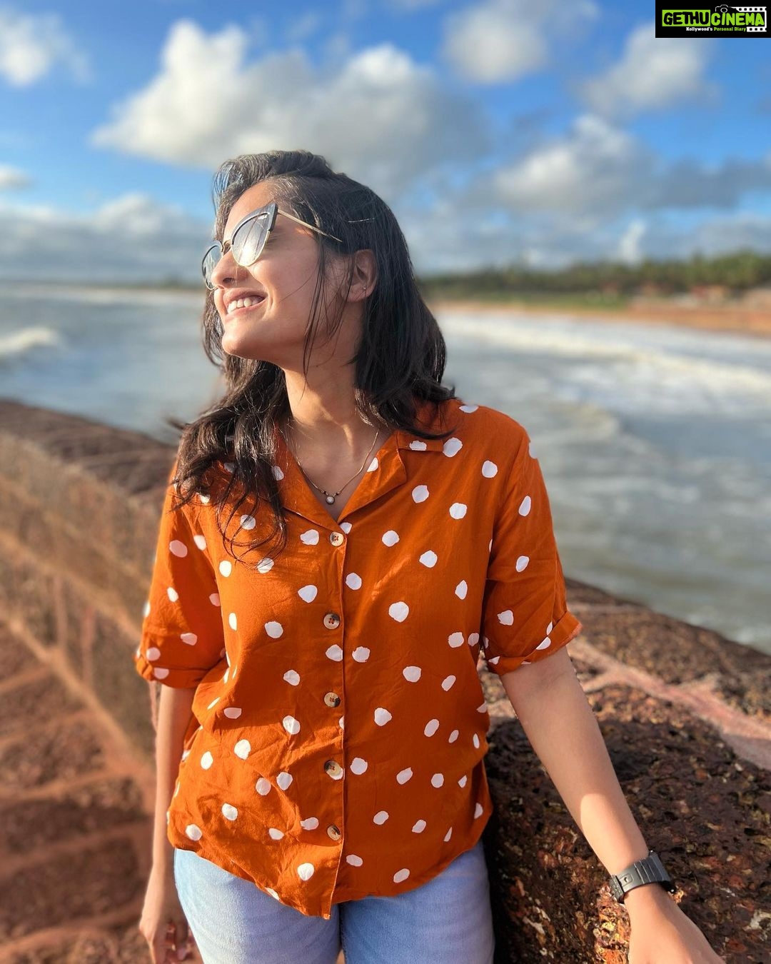 Hruta Durgule - 235.6K Likes - Goa ❤️✨
#fortagauda #goadiaries #candolimbeach #anjunabeach #vagatorbeach #positivevibes #traveldiaries
📷 by @prateekshah1 ❤️