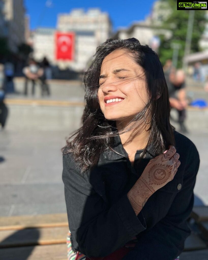 Hruta Durgule Instagram - Istanbul ❤️✨ #exploring #galatatower #istanbul #turkey #travel #travelgram #blessed #grateful #happy #hrutadurgule 📸 by @prateekshah1 ❤️ Istanbul, Turkey