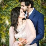 Hruta Durgule Instagram - To Now And Forever ❤️🧿 18.05.2022 ✨ Outfit by: @kalanidhionline Makeup by: @nishigodbole_official Photos by: @happyclicksss @one.portrait.please #hrutadurgule #prateekshah #reception Mumbai, Maharashtra