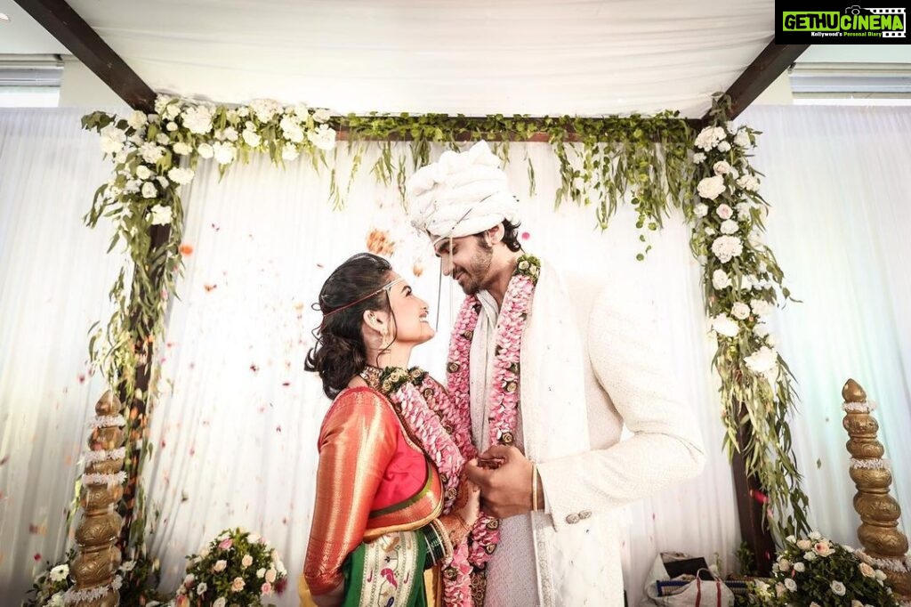 Hruta Durgule Instagram - To Now And Forever ❤️🧿 18.05.2022 ✨ Makeup by: @nishigodbole_official Photos by: @happyclicksss @one.portrait.please #hrutadurgule #prateekshah #hruteek #wedding Mumbai, Maharashtra