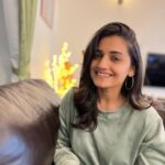 Hruta Durgule Instagram - Looking Forward ✨❤️ #positvevibes #grateful #blessed #lookingforward #cantwait 📸 by @arti.more18 🤗 Abu Dhabi, United Arab Emirates