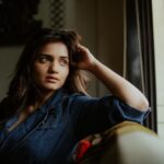 Hruta Durgule Instagram - Wearing my fav shade of blue❤️ #positive #grateful #blessed #happy #hrutadurgule #new