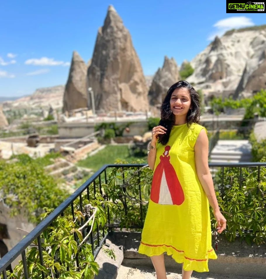 Hruta Durgule Instagram - Standing out wearing this hand-painted and comfiest dress by @jebsispar Styled by- @shalmalee_t 📸 - @prateekshah1 #turkey #travelgram #i̇stanbul #jebsisparbyjebinjohny #holidaydiaries Istanbul, Turkey