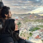 Hruta Durgule Instagram - And then there are some things which cant be put in words .... surreal ... ❤️ #capadocia #turkey #voyagerballoons #travel #travelgram #grateful #blessed #positivevibes