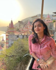 Hruta Durgule Instagram - Take Me Back ✨❤️ #travelmakesmehappy #explore #rishikesh #beatlescafe #happiness #ppsitivevibes #traveldiaries Rishikesh - Yoga Capital of the World