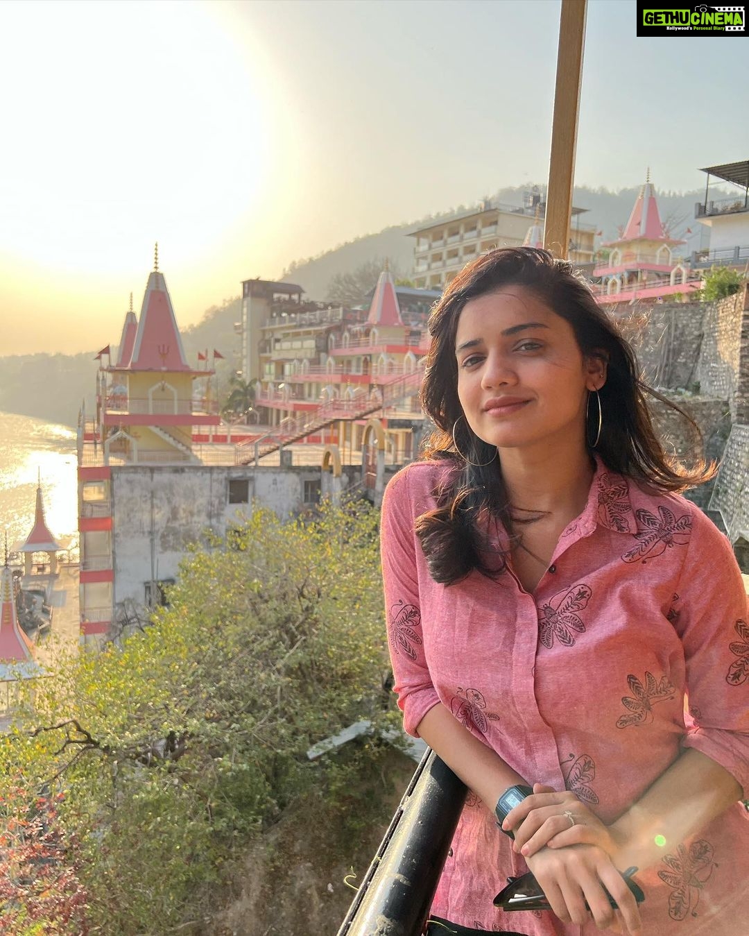 Hruta Durgule - 220.3K Likes - Take Me Back ✨❤️
#travelmakesmehappy #explore #rishikesh #beatlescafe #happiness #ppsitivevibes #traveldiaries