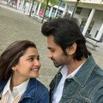 Hruta Durgule Instagram - How about we begin the week with some much needed love potion 😉 ❤️ Love it when the beat drops !! 🎶 #love #team #couple #goals #couplegoals #travel #fun #europe #vacay #dreamy #instagood #paris #amsterdam #brussels