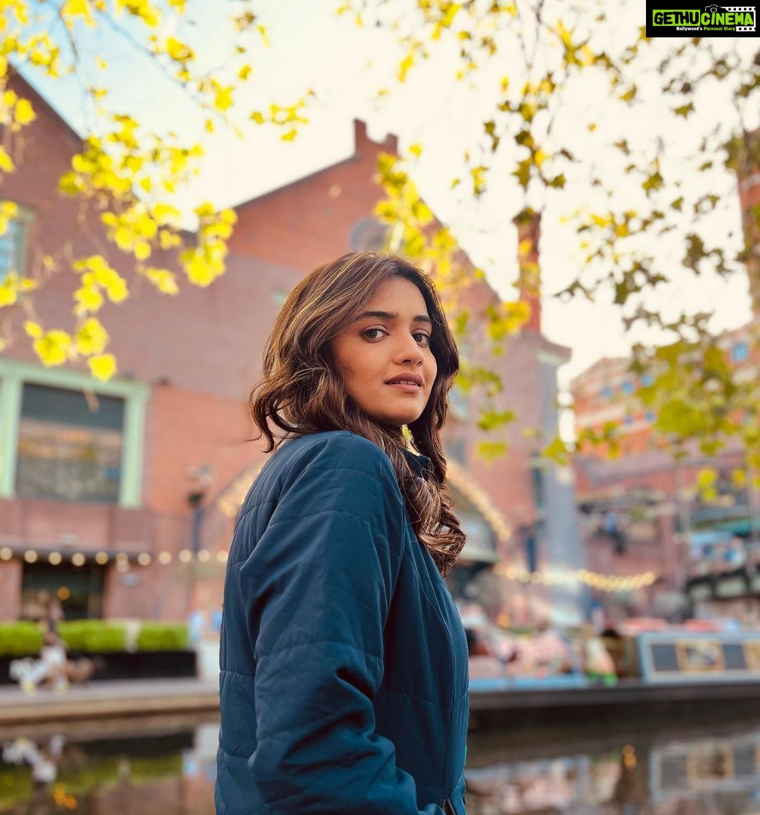 Hruta Durgule Instagram - Sundaying 🌸 #birmingham #travel #work #shoot #workdiaries #uk #grateful Birmingham, United Kingdom