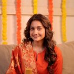 Hruta Durgule Instagram - Reviving the festive spirit with my cherished Diwali morning ritual! Indulging in the nourishing embrace of Dabur Almond Oil, a vital part of my Abhyanga Snan. Share your festive traditions below! Checkout the link in my bio and get yourself Dabur Almond hair Oil! #Ad #AbhyangaSnanMagic #FestiveNourishment #DaburAlmondOilLove