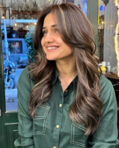 Hruta Durgule Instagram - Living my life in Color 😁🌸
#new #haircolor #grateful #blessed #hrutadurgule #explore