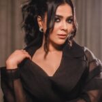 Humaima Malick Instagram - Yaaaaasss Slay! 😻Muse: @humaimamalick Creative Director & Styling: @zafshabir Styling Assistant: @afsheenmalik Wardrobe: @nuofficial Makeup & Hair: @officiallubnarafiq Photography & Videography: @filmedbyakash Production: @thecactusagency