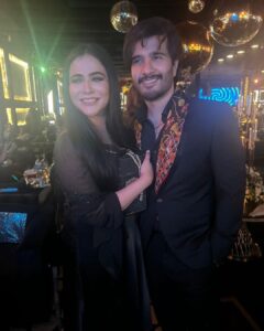 Humaima Malick Instagram - Aye ibne Adam
Ik Teri Chahat Hai Or Ik Meri Chahat Hai
Hoga To Wohi Jo Meri Chahat Hai
Haan Ager Tune Superd (hawale) Kardia Khood Ko
Uske Jo Meri Chahat hai
To Main Tujhe Woh Bhi Donga Jo Teri Chahat Hai...
Or Ager Tune Mukhalfat Ki Uski Jo Meri Chahat Hai 
Tu Main Thaka Dunga Tujhe Us Main Jo Teri Chahat Hai
Phir Hoga Wohi Jo Meri Chahat Hai.... @ferozekhan congratulations Feroze Khan Mera bhai Allah Tumhey hamesha afiyat mey rakhay #bestfilmactor #bestfilmactorlsa #luxstyleawards