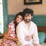 Ihana Dhillon Instagram - In the heart of love’s story, sharing a sneak peek. #BhulaDu 🎼✨💕 Song Out Now #tseries #BhushanKumar @tseries.official @payaldevofficial @stebinben @quadri.sayeed @dhruwal.patel @jigarmulani @ishashankvyas @the2studios