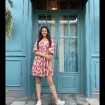 Ihana Dhillon Instagram – A sass a day 
Keeps the basics away 
😜