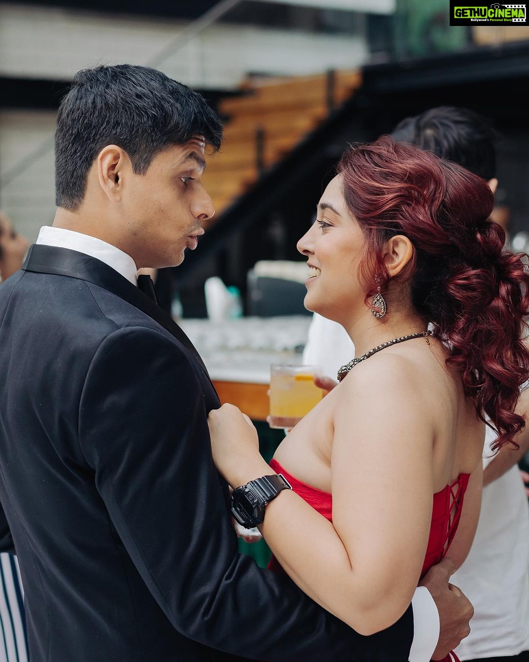 Ira Khan Instagram - I don’t think I tell you enough or am able to express the extent of my love and appreciation for you. I know you and I both feel it when we cuddle though🥰 You are an integral part and variable of the environment that has helped me grow. I don’t think you’ll ever know the extent of it nor will I be able to articulate it. And there’s still the whole other side of what you bring to my life that goes beyond, and that is outside of, personal growth. And it’s an equally big and amazing side. The fun, love, companionship, stimulus, awe.. I could go on. I don’t believe in destiny but now I understand why someone may think destiny exists. I just wanted to say I love you. And thank you. And I love you more😘 P.S. Our relationship in two pictures🙈