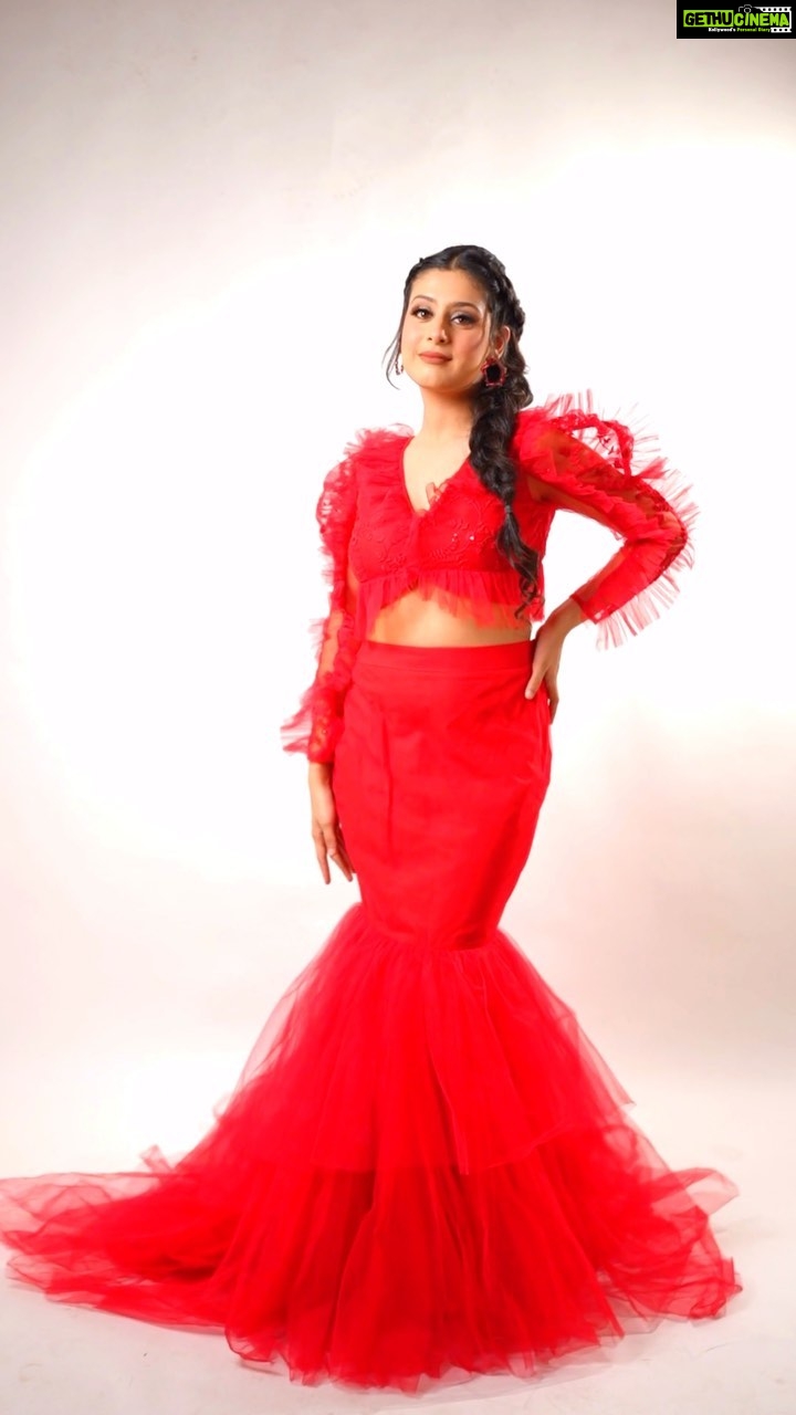 Isha Malviya Instagram - Chori chori chup chup kar.. dil le gai ❤️ Shot by: @filmakershally Outfit: @wishdrobeofficial Stylist: @khwaish_mehta @isshhhbykhwaish Hair: @shabana_sheikh_11 Makeup: @chinupubeauty Location: @summerhousestudio_ Team: @insyncdigitals @colorstv @officialjiocinema #ishamalviya #biggboss17 #salmankhan #bb17 #colorstv #jiocinema #endemolshine @endemolshineind