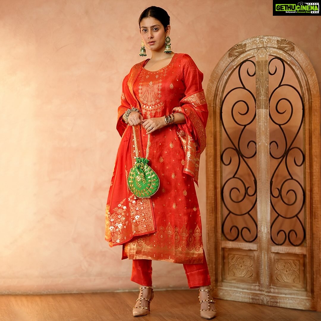 Isha Malviya Instagram - Discover the magic of ethnic elegance with @fashiondream.co.in. From classic charm to contemporary chic, we've got your festive look covered. Explore our collection at https://fashiondream.co.in/! #FestiveFinds #FashionDream #EthnicElegance #FestiveFinesse #ExquisiteEthnics #FestiveWardrobe #TimelessTradition #CelebrateInStyle #FashionFlair #ElegantEnsembles #GlamourousFestivities #CulturalChic #DreamyFestiveWear #WardrobeWonders #ClassicMeetsContemporary #StunningStyles #EmbraceTradition #FashionInspiration #FestiveGlam #DressToImpress #ElevateYourStyle
