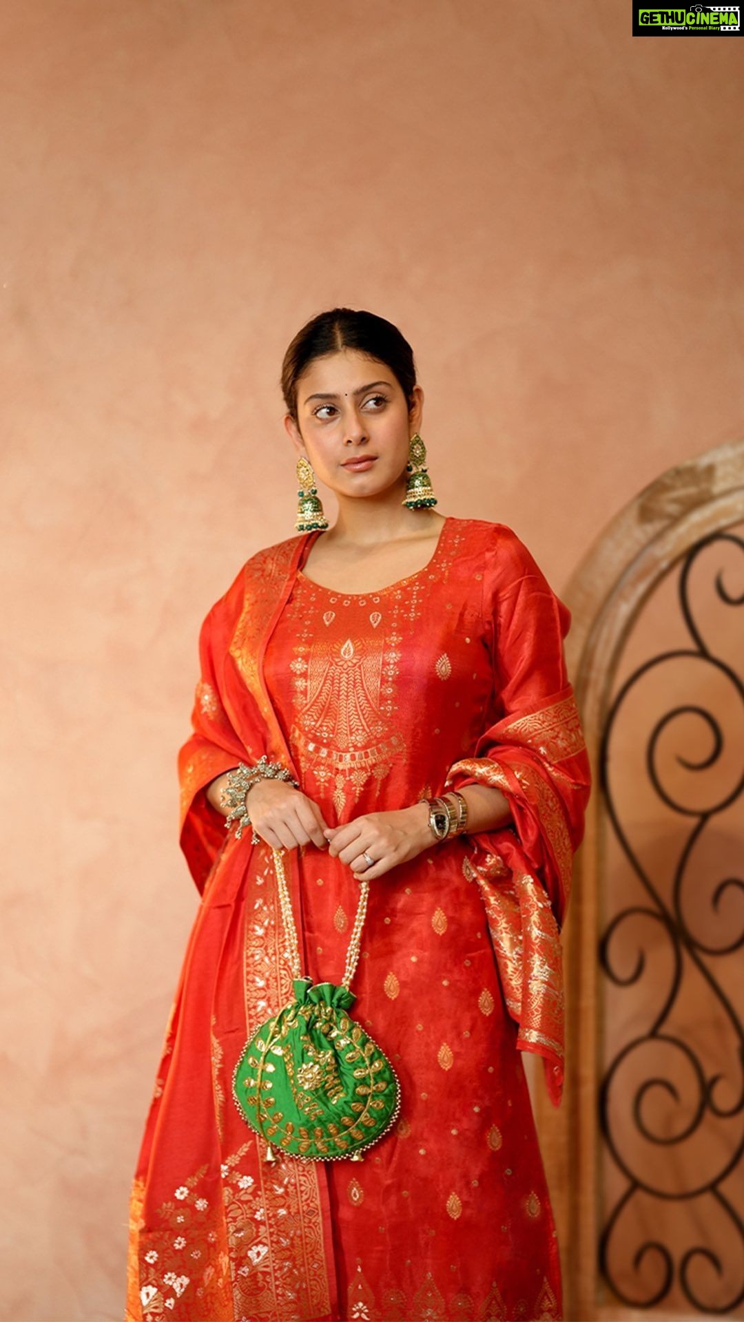 Isha Malviya Instagram - This Festive Season unveil your true elegance with @fashiondream.co.in Dive into a world of exquisite ethnic wears. ✨ From timeless classics to contemporary masterpieces, their collection brings your festive dream to life. Explore now at www.fashiondream.co.in #FestiveFinds #FashionDream #EthnicElegance #FestiveFinesse #ExquisiteEthnics #FestiveWardrobe #TimelessTradition #CelebrateInStyle #FashionFlair #ElegantEnsembles #GlamourousFestivities #CulturalChic #DreamyFestiveWear #WardrobeWonders #ClassicMeetsContemporary #StunningStyles #EmbraceTradition #FashionInspiration #FestiveGlam #DressToImpress #ElevateYourStyle