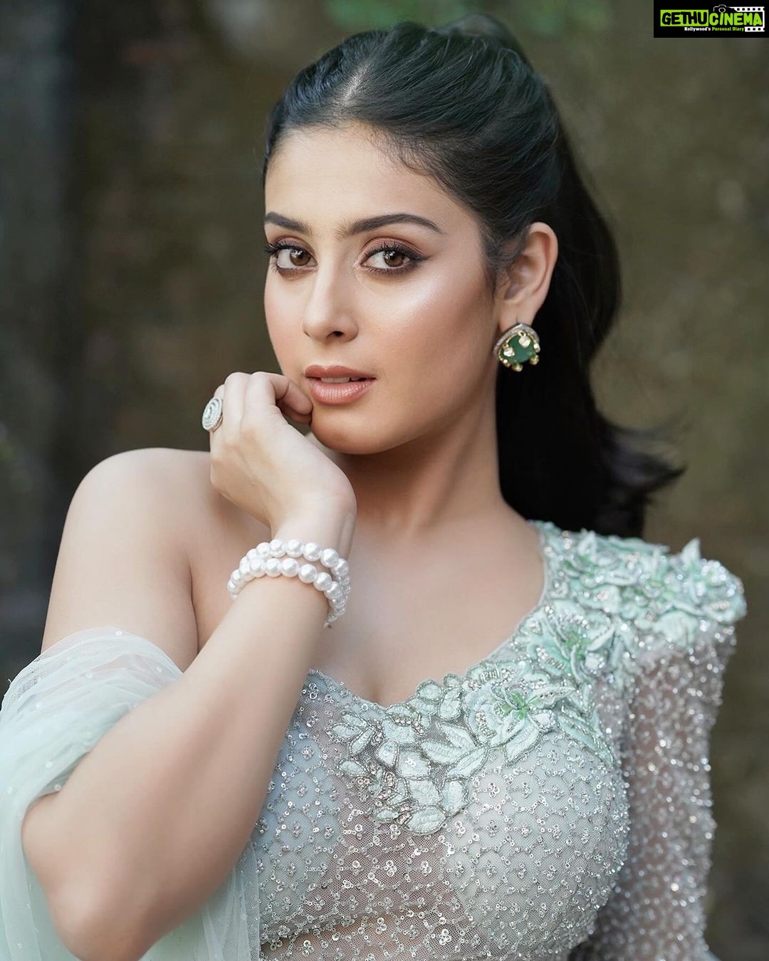 Isha Malviya - 340.3K Likes - Sheās a river now.. let her go with the flow.. give her time.. she will emerge as an ocean. ā¤ļø Stay Strong #IshaMalviya
#teamishamalviya
Shot by: @deepikasdeepclicks
Outfit: @aliyanabymeenabazaar
Earrings: @the_kizals
Bracelet: @fadindiaaa
Styled by: @khwaish_mehta @isshhhbykhwaish
Makeup: @tamannaaaa_artistry
Hair: @shabana_sheikh_11
Team: @insyncdigitals
@colorstv @officialjiocinema
#biggboss17 #bb17 #colorstv #jiocinema #endemolshine