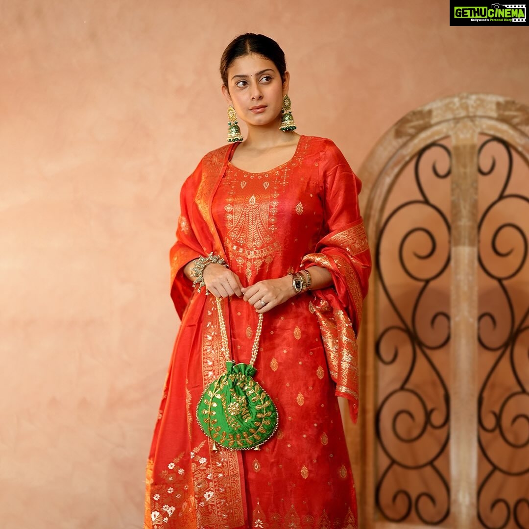 Isha Malviya Instagram - Discover the magic of ethnic elegance with @fashiondream.co.in. From classic charm to contemporary chic, we've got your festive look covered. Explore our collection at https://fashiondream.co.in/! #FestiveFinds #FashionDream #EthnicElegance #FestiveFinesse #ExquisiteEthnics #FestiveWardrobe #TimelessTradition #CelebrateInStyle #FashionFlair #ElegantEnsembles #GlamourousFestivities #CulturalChic #DreamyFestiveWear #WardrobeWonders #ClassicMeetsContemporary #StunningStyles #EmbraceTradition #FashionInspiration #FestiveGlam #DressToImpress #ElevateYourStyle