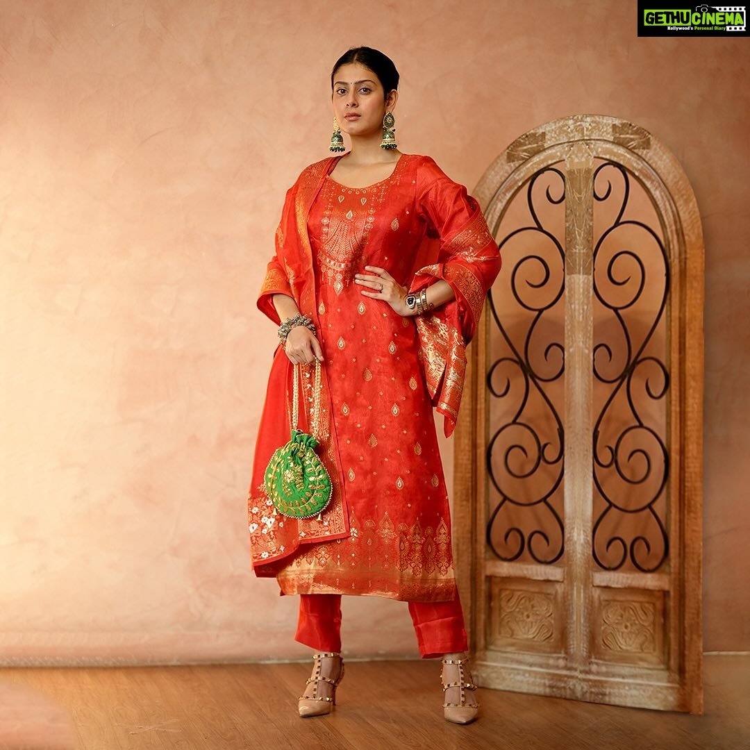 Isha Malviya Instagram - Discover the magic of ethnic elegance with @fashiondream.co.in. From classic charm to contemporary chic, we've got your festive look covered. Explore our collection at https://fashiondream.co.in/! #FestiveFinds #FashionDream #EthnicElegance #FestiveFinesse #ExquisiteEthnics #FestiveWardrobe #TimelessTradition #CelebrateInStyle #FashionFlair #ElegantEnsembles #GlamourousFestivities #CulturalChic #DreamyFestiveWear #WardrobeWonders #ClassicMeetsContemporary #StunningStyles #EmbraceTradition #FashionInspiration #FestiveGlam #DressToImpress #ElevateYourStyle