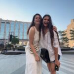 Isha Rikhi Instagram - Keeping laughter alive 🤭👯‍♀️🥰 @devikat.chaudhary