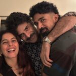 Isha Talwar Instagram - Saturday night report card : Sikander said I was looking like a wow !😂❤️ Vasan and Sikander were showing some weird moves ! 🔫 The mystery woman with red lipstick who I never saw ! Failed attempt at a liftie ( Lift-selfie !! 🤷‍♀️ @saqibsaleem kissed and kissed and @sukantgoel ate and ate😂 #saturdaynightvibes💋