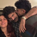 Isha Talwar Instagram - Saturday night report card : Sikander said I was looking like a wow !😂❤️ Vasan and Sikander were showing some weird moves ! 🔫 The mystery woman with red lipstick who I never saw ! Failed attempt at a liftie ( Lift-selfie !! 🤷‍♀️ @saqibsaleem kissed and kissed and @sukantgoel ate and ate😂 #saturdaynightvibes💋
