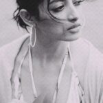 Ishaa Saha Instagram - 🌊 #throwbackto2020✨ 🎥 @bipradip_chakraborty 😀😀🌊