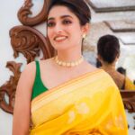 Ishaa Saha Instagram – ✨✨✨

.
.
.
🥻 : @style_by_madhab @bholisarees.usa
💄 : @kunal_makeup_artist
📸 : @ankit_roy_photography