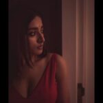 Ishaa Saha Instagram - ঠিক সন্ধ্যে নামার মুখে...........