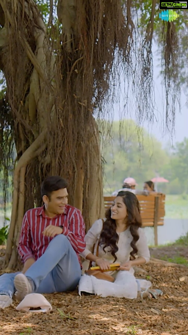 Ishaa Saha Instagram - “একটু সরে বসুন” সিনেমা থেকে অরিজিৎ সিং ও অন্বেষার কন্ঠে শুনুন দারুন একটি গান “নিষ্পলক” , শুধুমাত্র সারেগামা বাংলা ইউটিউব চ্যানেল ও সমস্ত leading OTT প্ল্যাটফর্মে। @arijitsingh @anwesshaa9 @ranajoybhattacharjee @paoli_dam @ritwickchak_ @ishaasaha_official #Nispolok #arijitsinghsongs #saregamabengali #banglagaan #bengalisong #arijitsingh #newbengalisong #latestbengalisongs #banglagaan2023