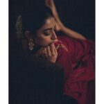 Ishaa Saha Instagram – বোলোনা রাধিকা তাকে,
যেও না, যেও না প্রিয়…. Somewhere In Peace