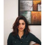 Ishaa Saha Instagram - Painting promises…....