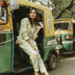 Ishaa Saha Instagram - 🛺🛺🛺 #promotiondays #EktuSoreBoshun #day1itwas 💋 @kunal_makeup_artist 🛺 👚 @tanideas 🛺 📸 @priyatoshsinharoy9