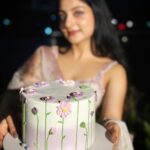 Ishaani Krishna Instagram - 23 ✨ Yummy Ferrero Rocher Cake by : @pieceocake._ O by Tamara