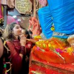 Ishita Raj Sharma Instagram - हे विघ्न विघनेश्वर, सब पर कृपा बनाए रखना🙏 #ganpatibappa Lal Bagh Cha Raja