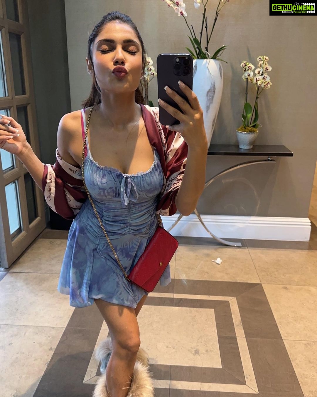 Ishita Raj Sharma Instagram - Because August ain’t over yet… London, UK