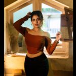 Iswarya Menon Instagram – DRIPPING in moonlight 🌚🤎 
.
📷 @irst_photography 
Mua @noormakeup_mehndi
@vgpgoldenbeachresort
