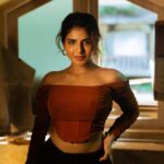 Iswarya Menon Instagram – DRIPPING in moonlight 🌚🤎 
.
📷 @irst_photography 
Mua @noormakeup_mehndi
@vgpgoldenbeachresort