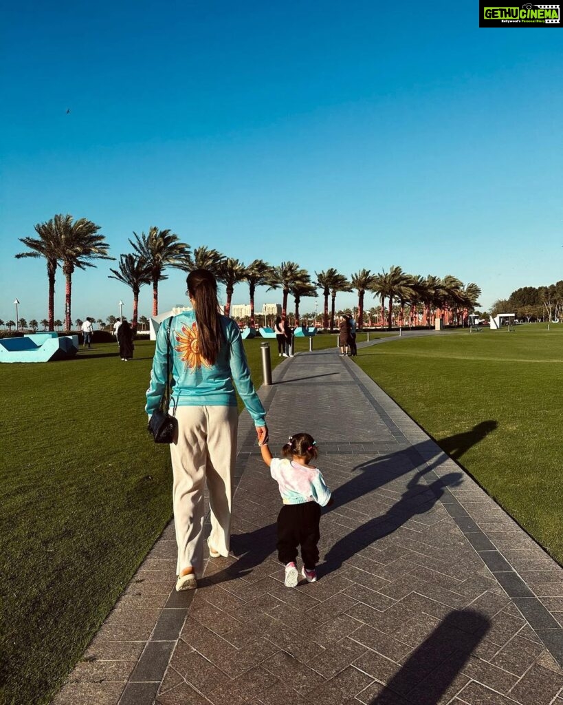 Izabelle Leite Instagram - when the little one is playing, mommy is resting with her next one 😌💕🪬✨ MIA Park-Corniche