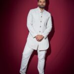 Jackky Bhagnani Instagram - Traditional threads, festive beats – Diwali clicks with cultural feats! #DiwaliVibes Outfit @kunalrawalofficial Footwear @dmodotofficial Styled by @anshikaav Styling Team @tanazfatima @bhatia_tanisha HMU @officialbmshairstyle Shot by @realvision333