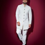 Jackky Bhagnani Instagram - Traditional threads, festive beats – Diwali clicks with cultural feats! #DiwaliVibes Outfit @kunalrawalofficial Footwear @dmodotofficial Styled by @anshikaav Styling Team @tanazfatima @bhatia_tanisha HMU @officialbmshairstyle Shot by @realvision333