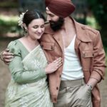 Jackky Bhagnani Instagram - Love is the most #Keemti emotion of all ❤️ Song out tomorrow! Watch the story of Bharat’s true hero with #MissionRaniganj in cinemas on 6th October. @akshaykumar @vashubhagnani @parineetichopra @tinudesaiofficial @deepshikhadeshmukh @ajay_kapoor_ @ravikishann @kumudkmishra @pavanrajmalhotra @badolavarun #RajeshSharma @dibyenduofficial @virendrasaxenna07 @jameel.mumbai @mukeshsbhatt @ananthmahadevanofficial #ShishirSharma #SudhirPandey #BachanPachera #OmkarDasManikpuri @Kingrani.Deepak @pooja_ent @jjustmusicofficial @vishalmishraofficial @mekaushalkishore @pvrpictures @slglobal001