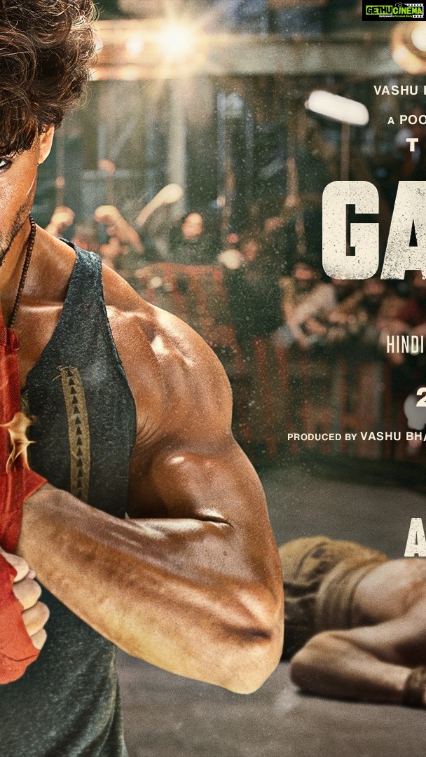 Jackky Bhagnani Instagram - Ganapath aapko le jaane aaya hai uski nayi duniya mein… are you ready? #Ganapath in cinemas this Dussehra, 20th October #GanapathTeaserOn27thSept @amitabhbachchan @vashubhagnani @tigerjackieshroff @kritisanon #VikasBahl @deepshikhadeshmukh @pooja_ent @virajsawant #GoodCo @slglobal001 @zeemusiccompany @vishalmishraofficial @elliavrram @ziadmbakri @girishkulkarni1 @rahman_actor @shruthymenon @jameel.mumbai @pvrpictures